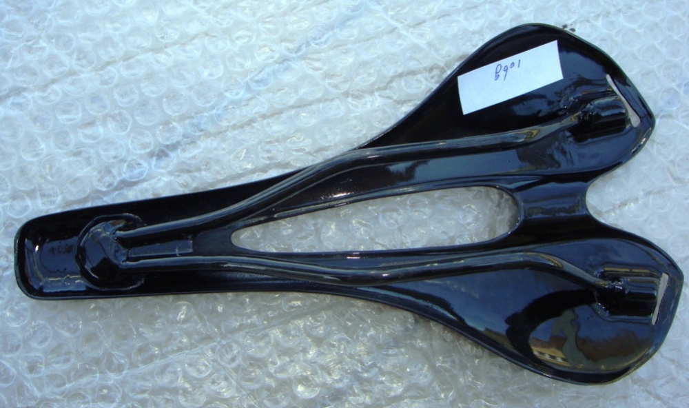 Bild 1 von Carbon Sattel Sportsattel Rennrad MTB Fahrradsattel Trekkingsattel 110g Glossy Matt  neu