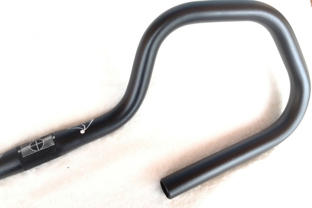Bild 1 von Fahrrad Lenker aus ALU Multifunktionslenker 25,4mm/31,8mm  600mm Breite