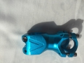 Bild 3 von Schön Alu Vorbau, 60mm Länge , 25,4mm, 7° Fahrradlenkervorbau stem neu  / (Farbe) Blau